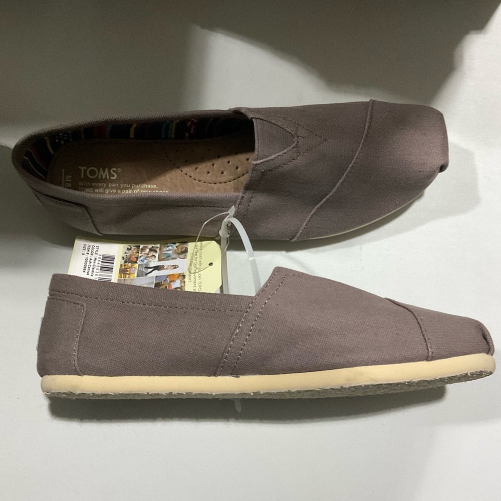 Tom’s Classics loafers